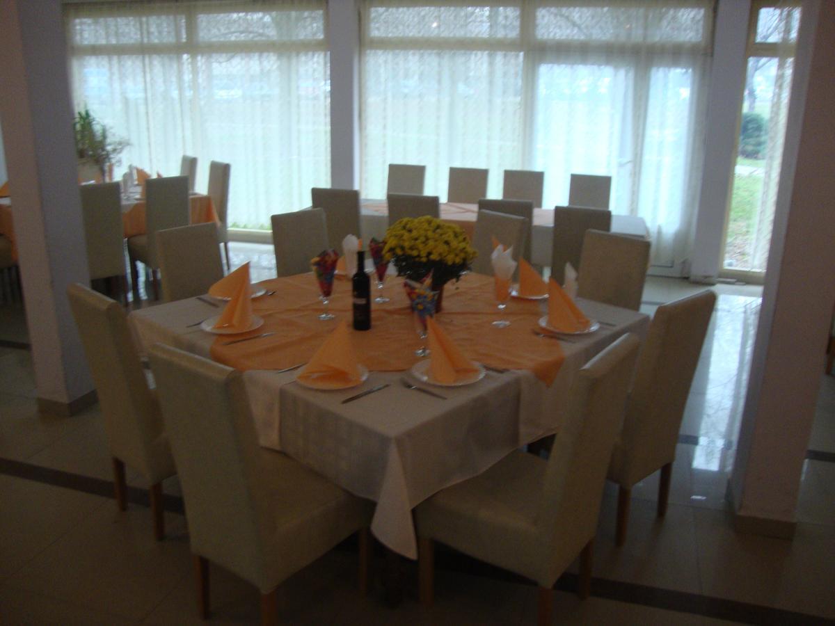 B&B Inex Negotin Luaran gambar
